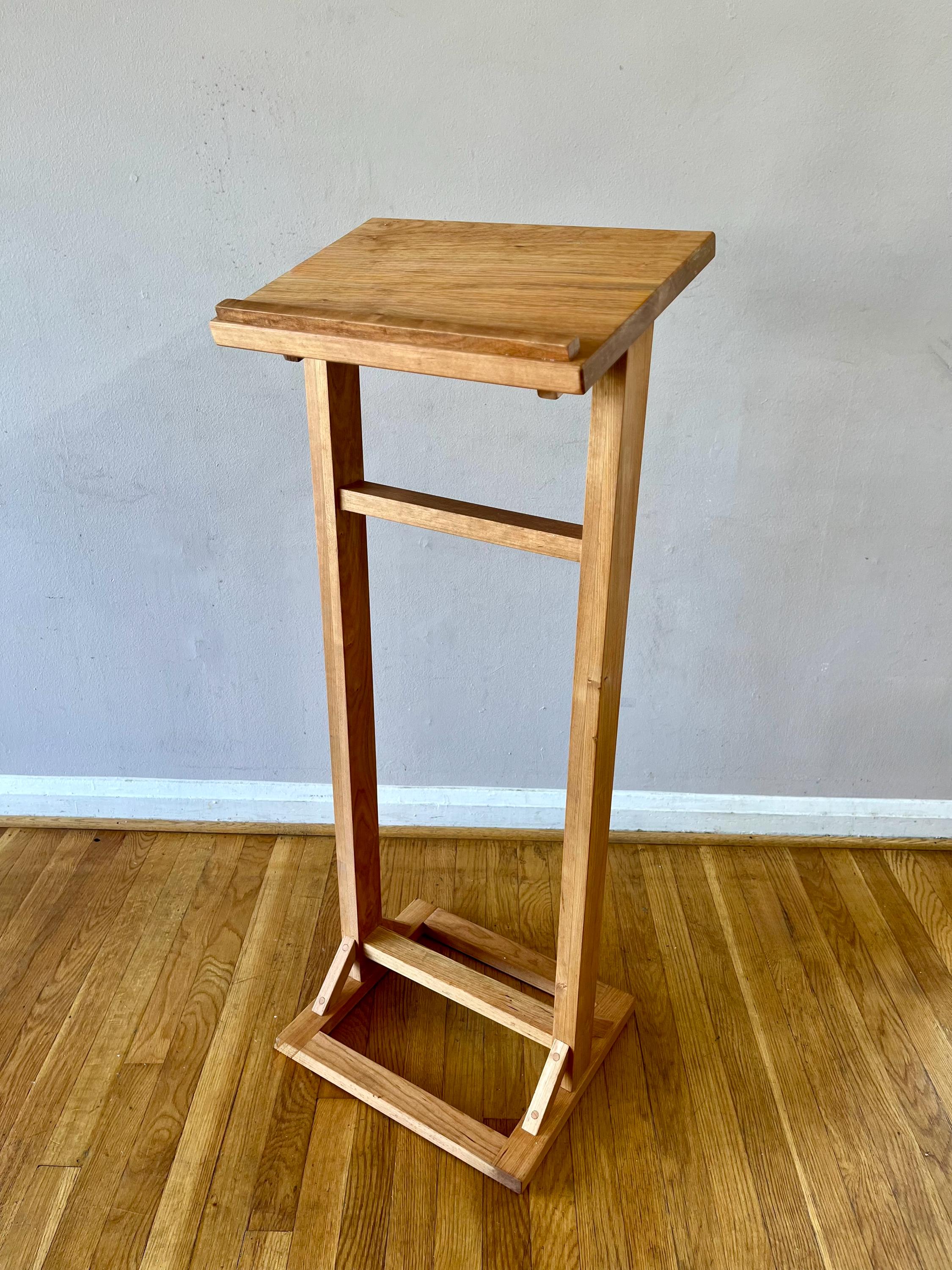 Black Cherry Floor Shtender