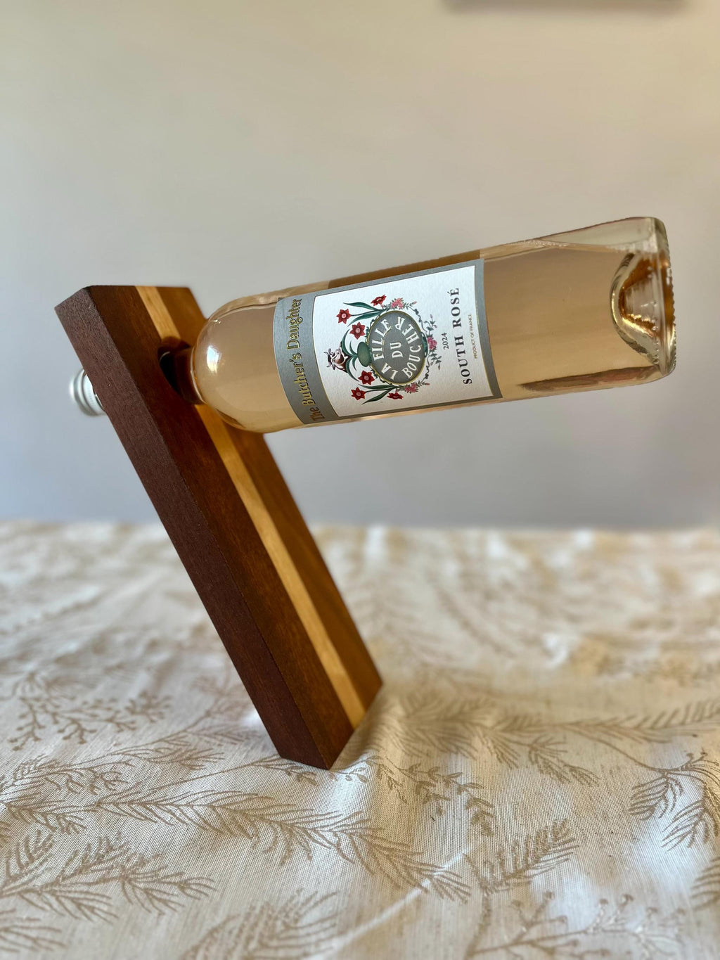 Zero Gravity Bottle Stand